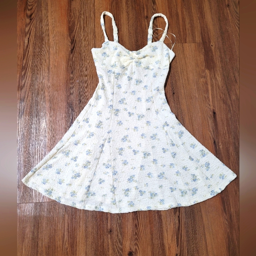 Aeropostale Blue and‎ White Lace Dress